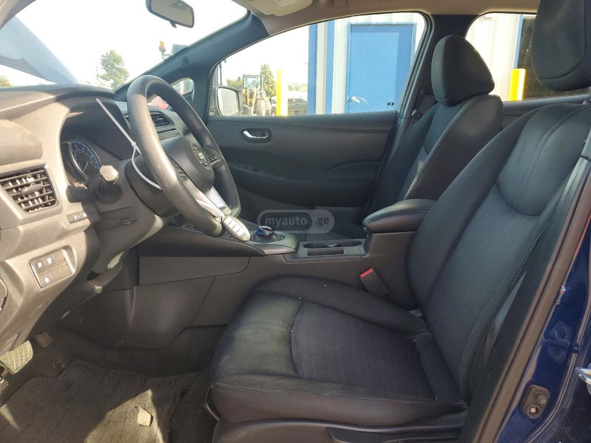 Nissan Leaf - фото 7