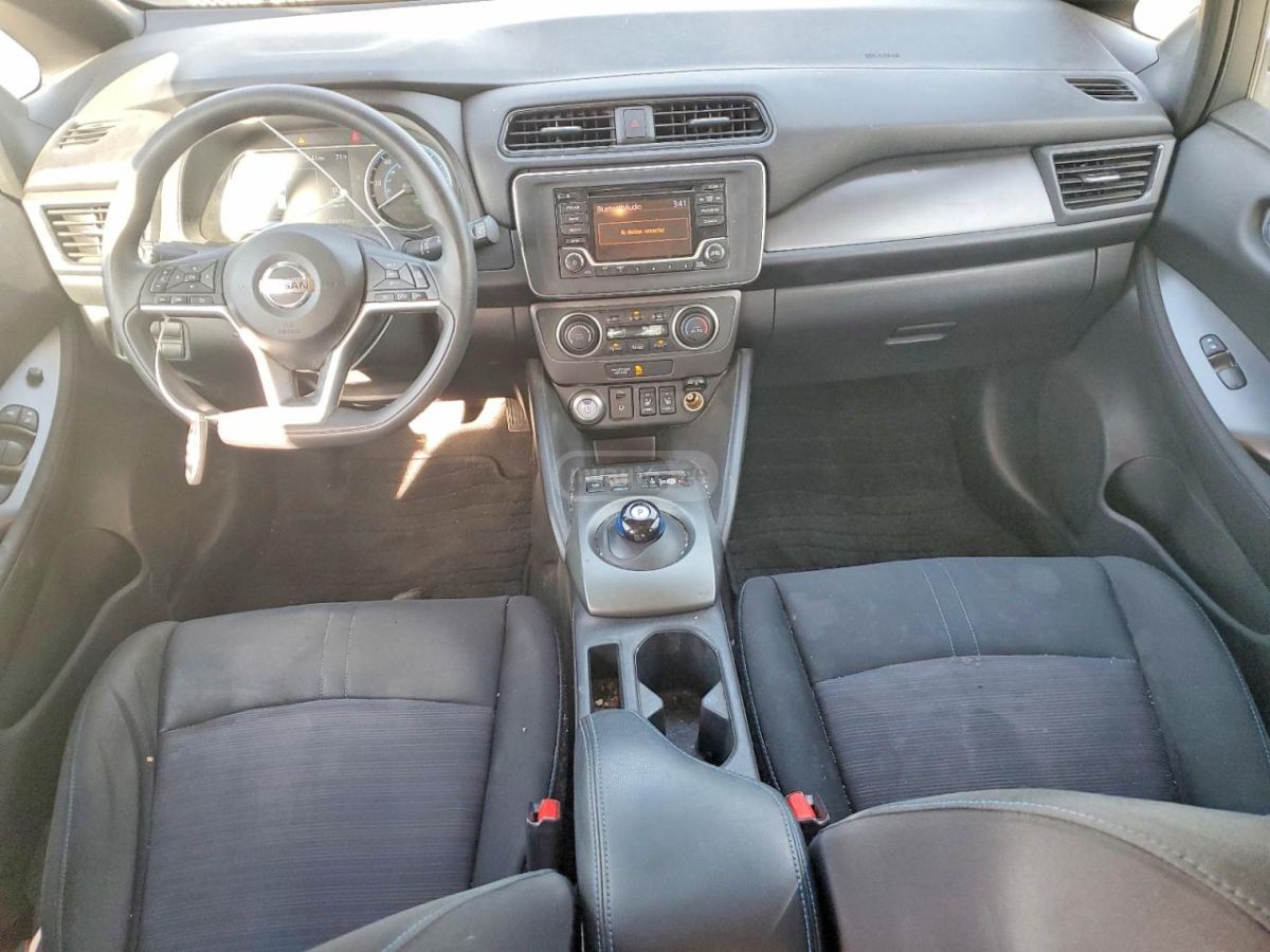 Nissan Leaf - фото 8