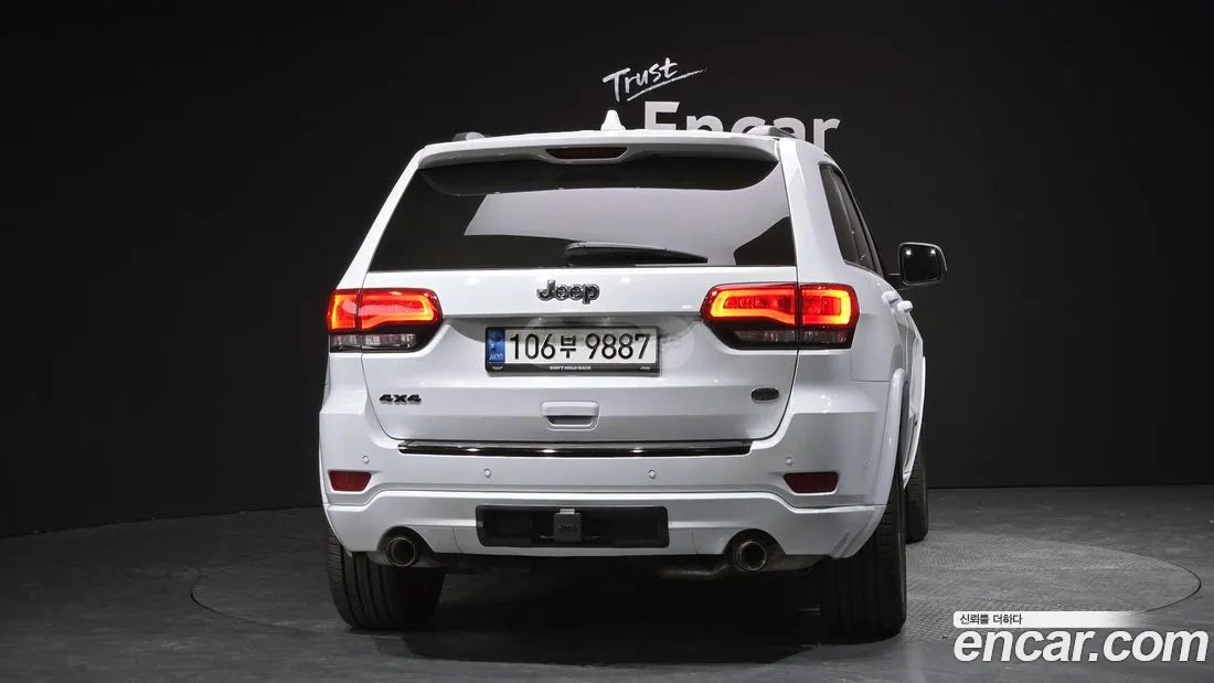 Jeep Grand Cherokee - фото 4