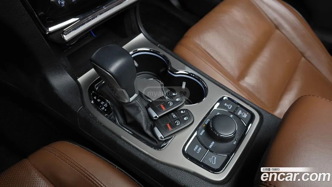 Jeep Grand Cherokee - фото 9