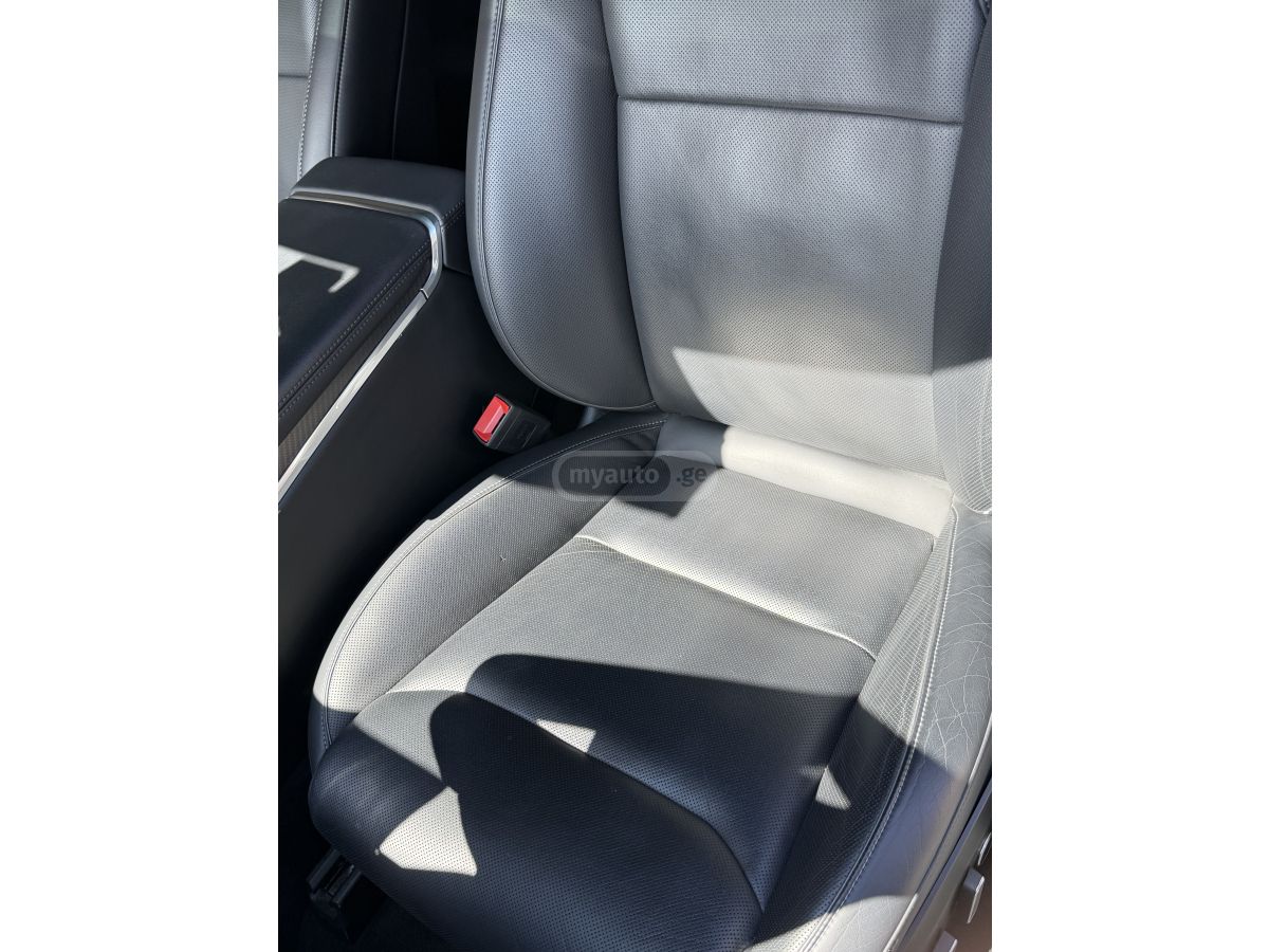 Tesla Model S - фото 9