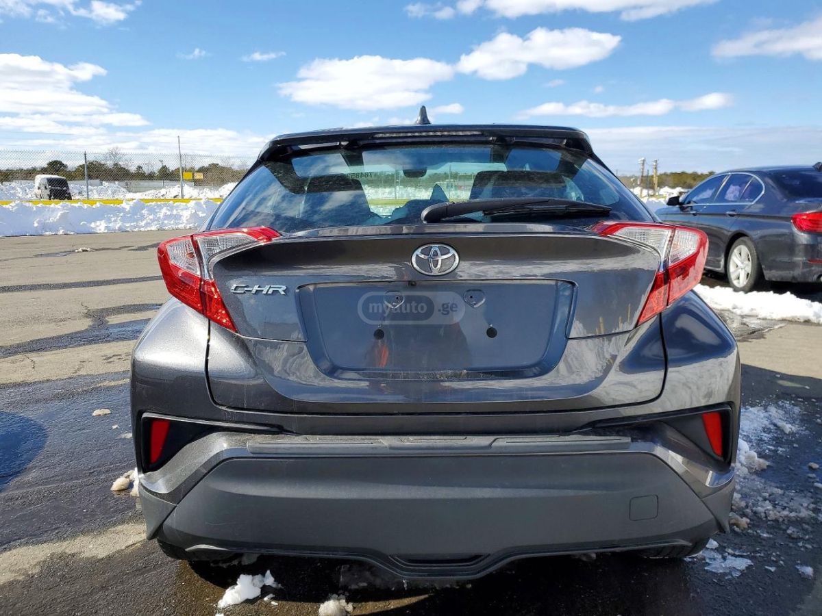 Toyota CHR - фото 6