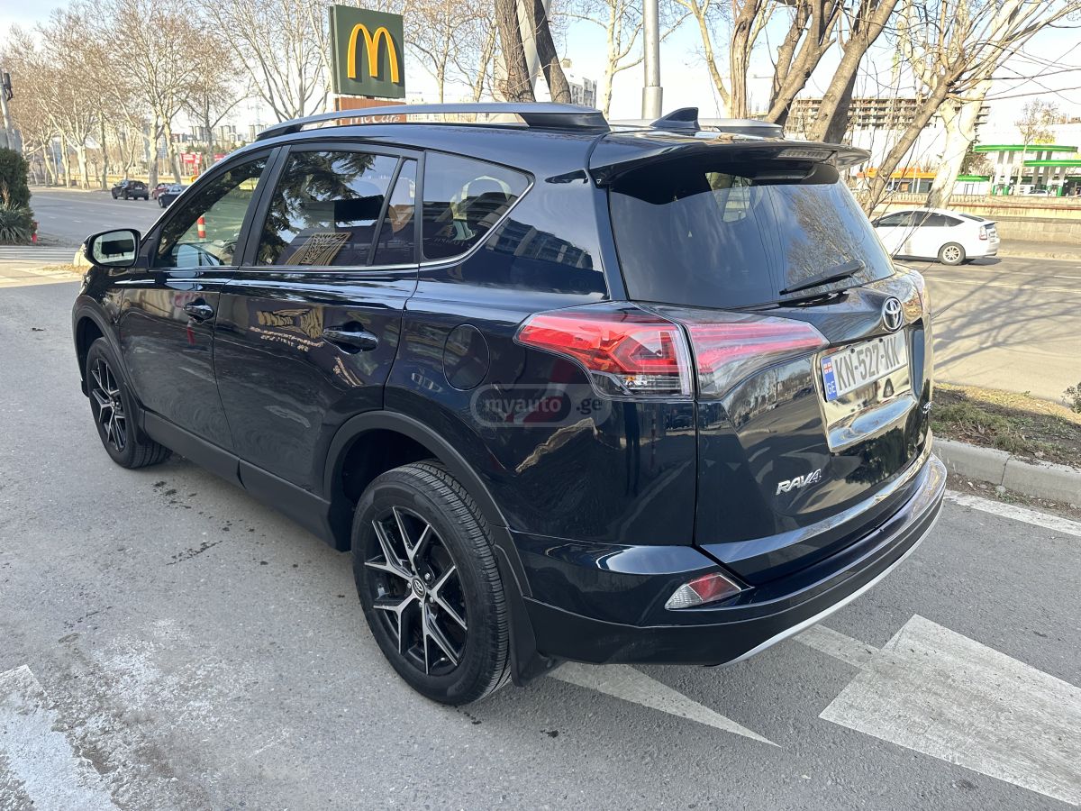 Toyota RAV 4 - фото 4