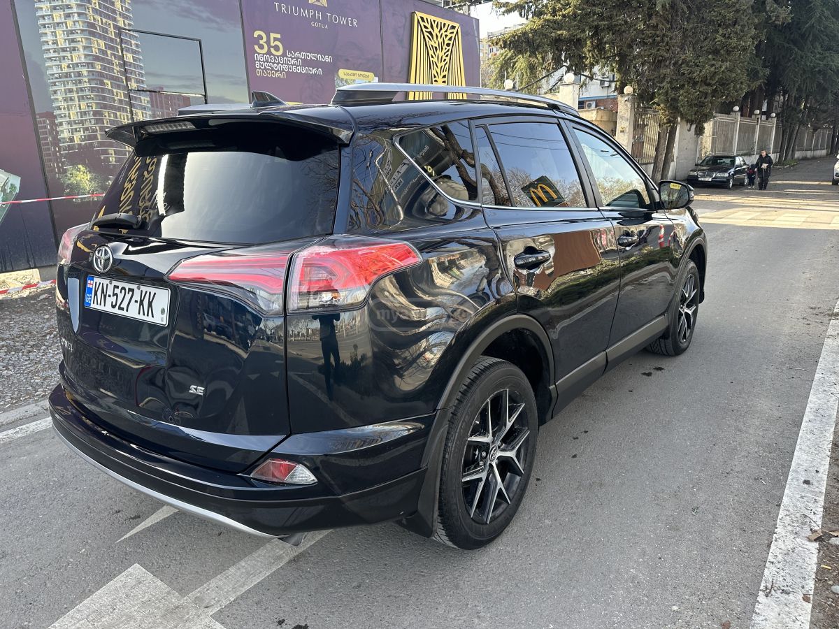 Toyota RAV 4 - фото 6
