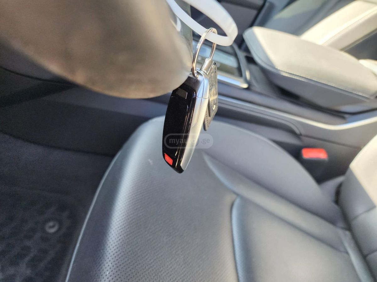 Audi Q8 2023 — миниатюра 11