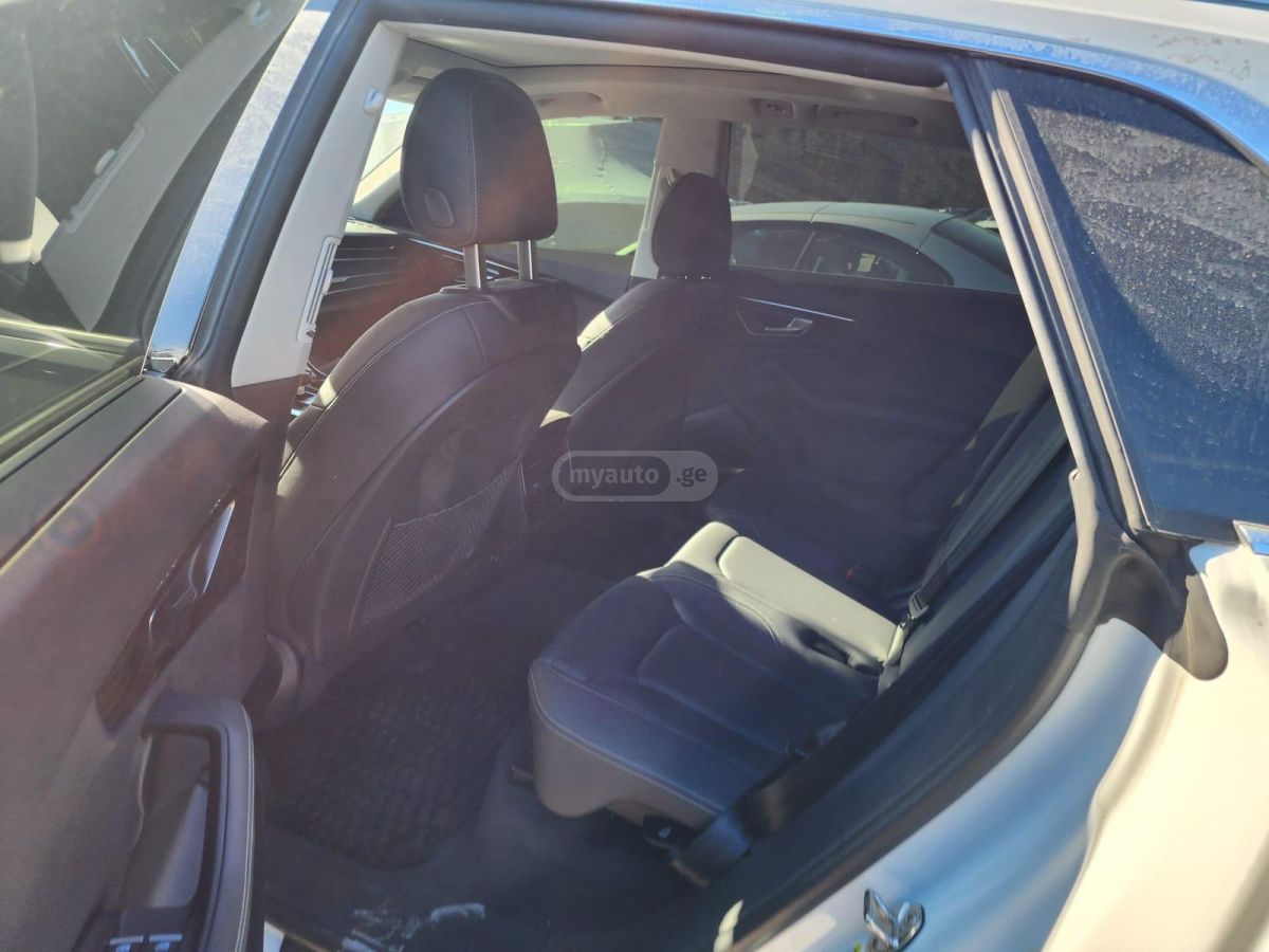 Audi Q8 2023 — миниатюра 14