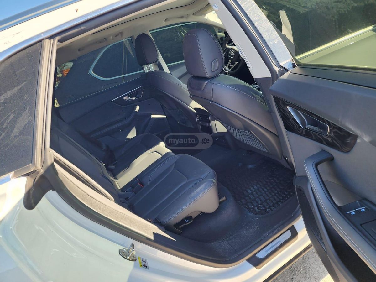 Audi Q8 2023 — миниатюра 15