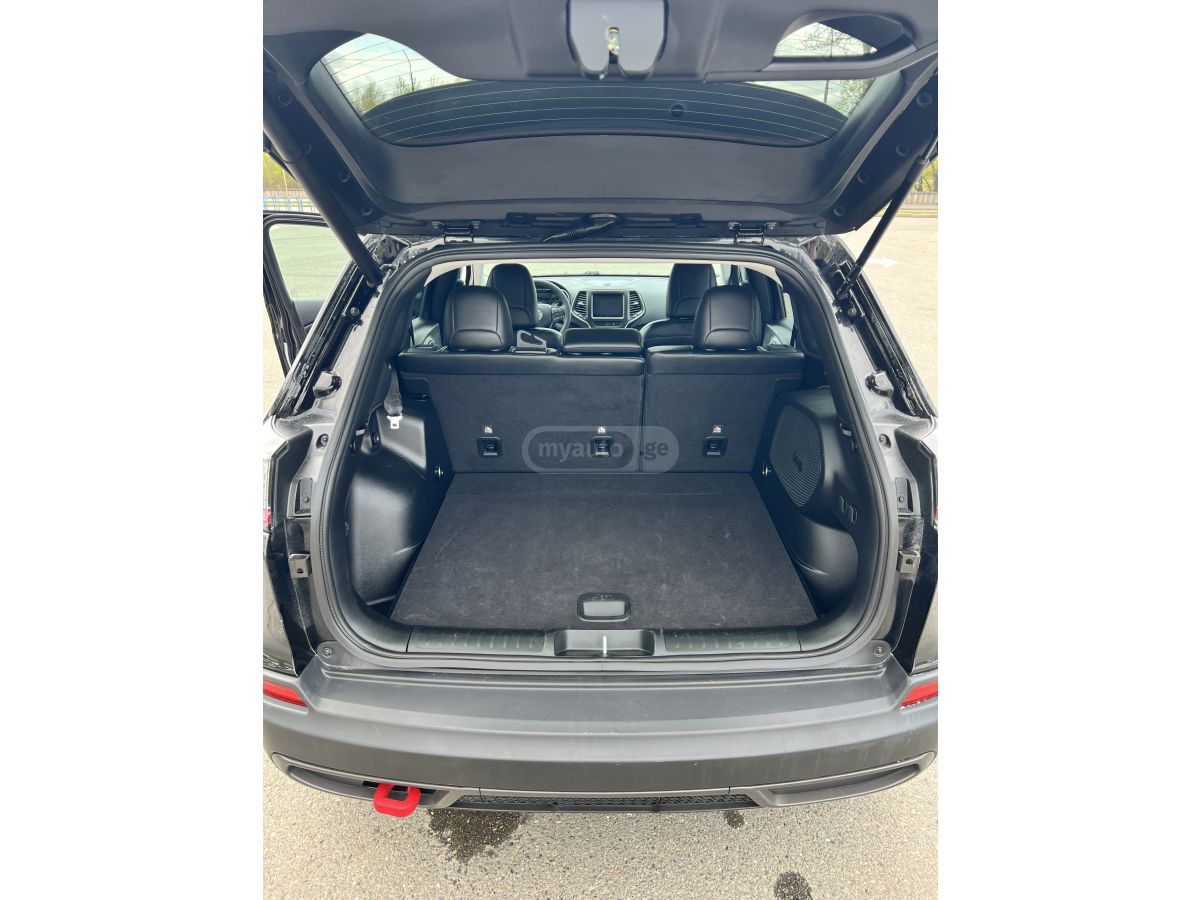 Jeep Cherokee - фото 7