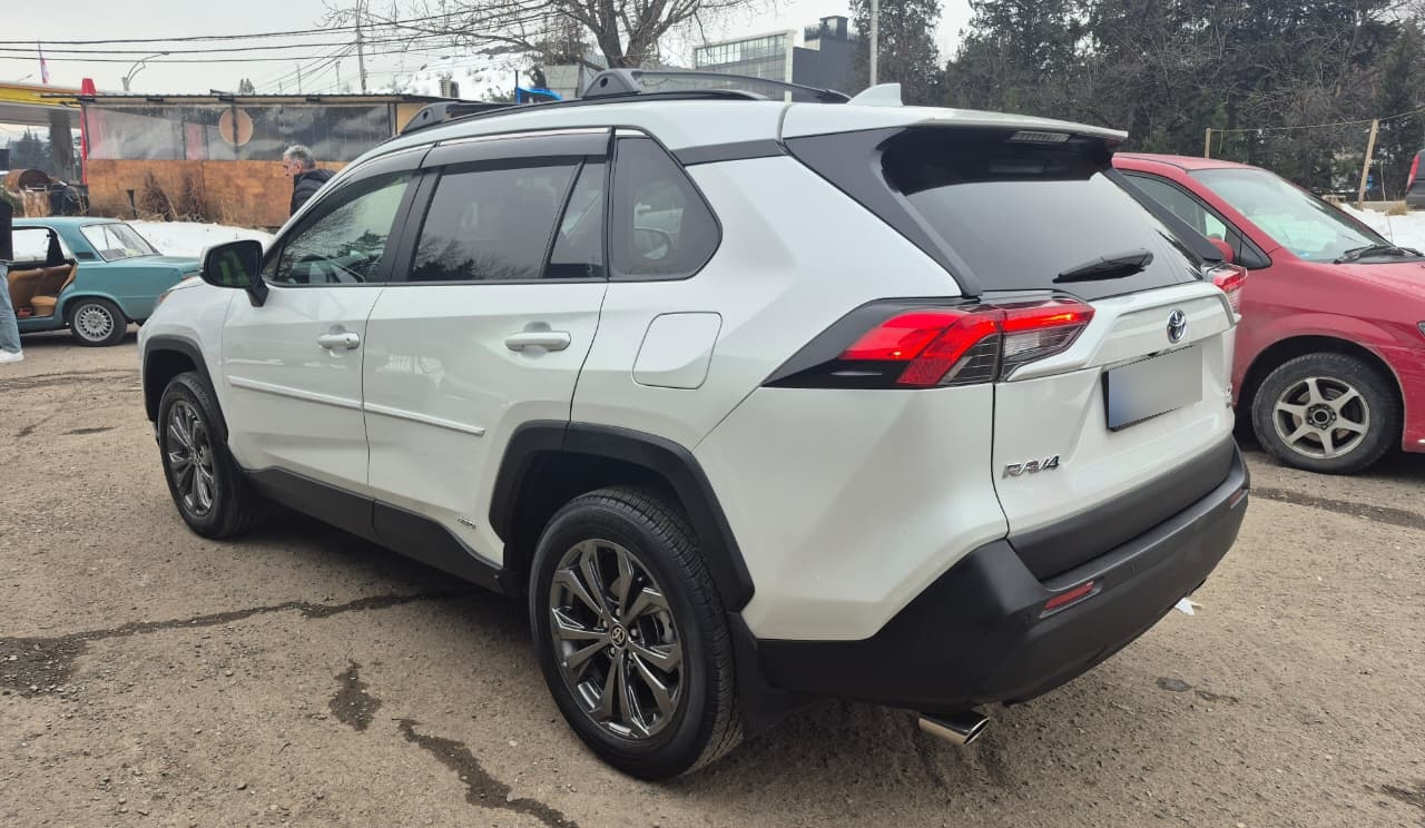 Toyota Rav 4 - фото 4