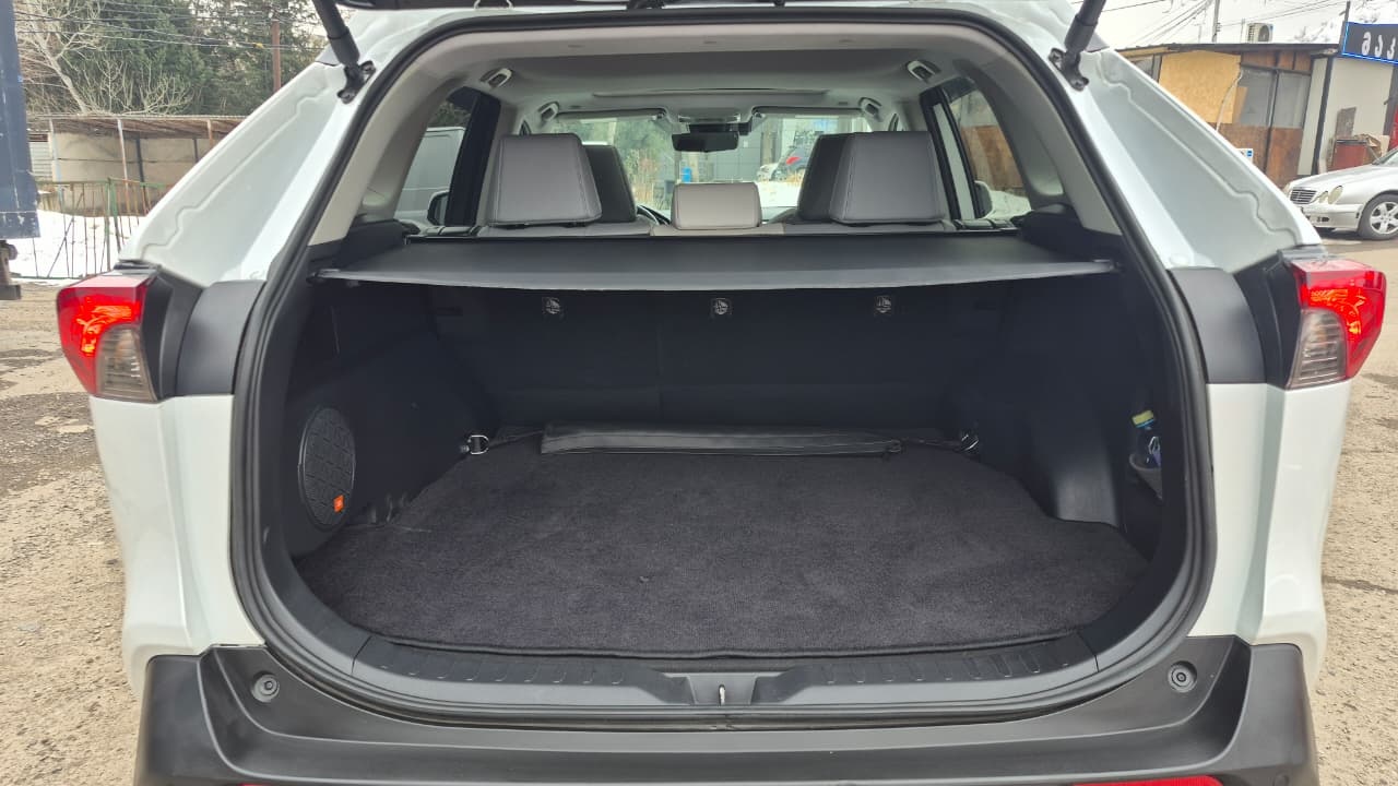 Toyota Rav 4 - фото 6