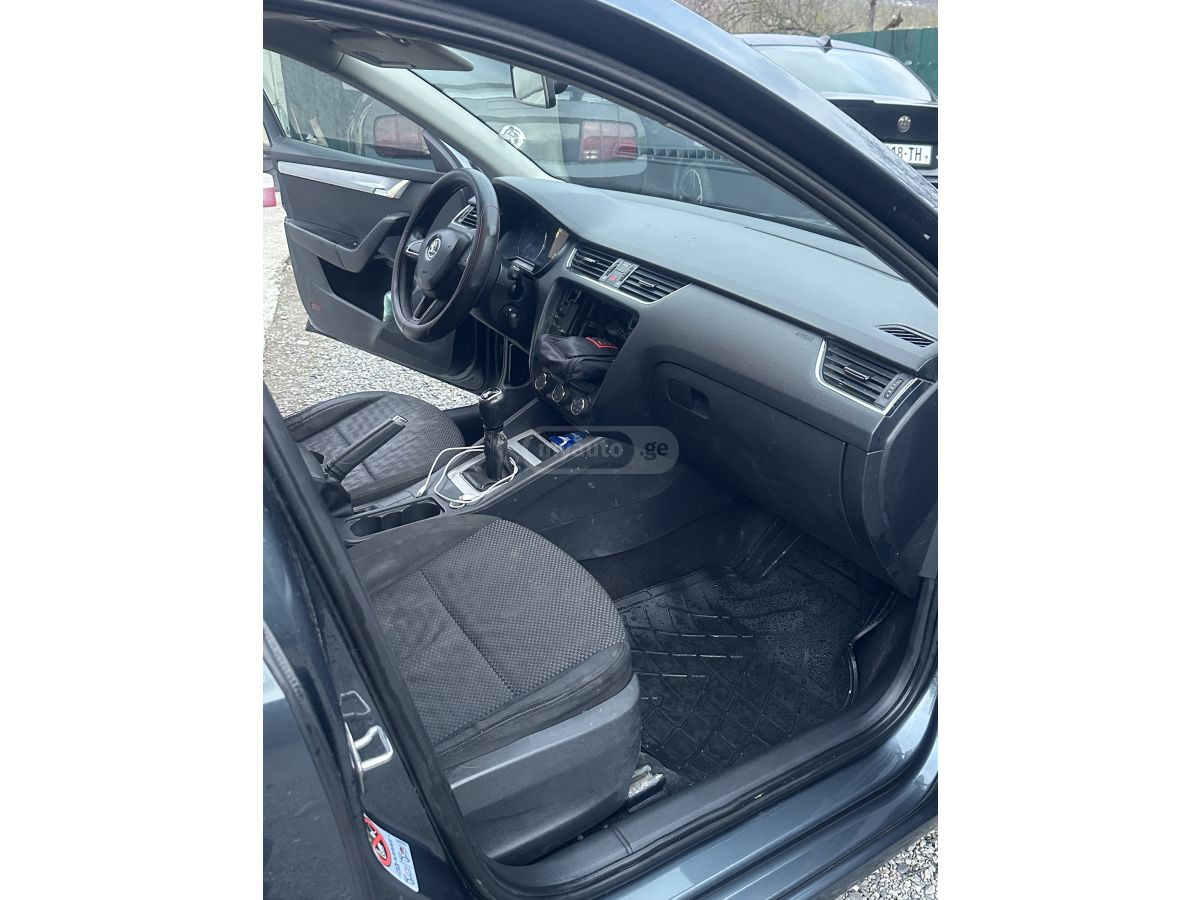 Skoda Octavia - фото 11