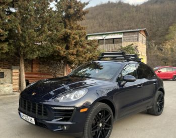 PorscheMacan2018
