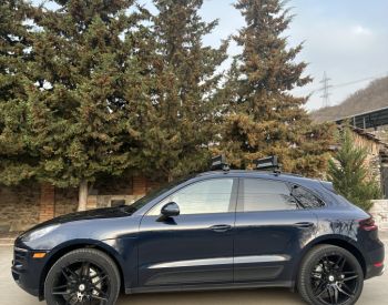 PorscheMacan2018