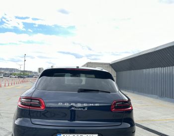 PorscheMacan2018