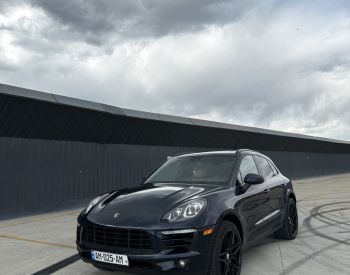 PorscheMacan2018
