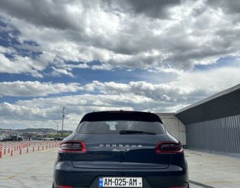PorscheMacan2018