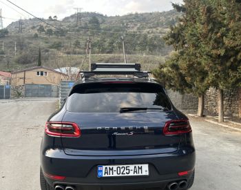 PorscheMacan2018