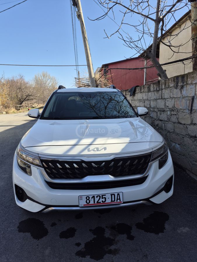 Kia Seltos - фото 1