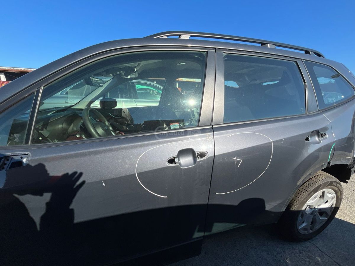 Subaru Base 4dr All-Wheel Drive CVT — миниатюра 3