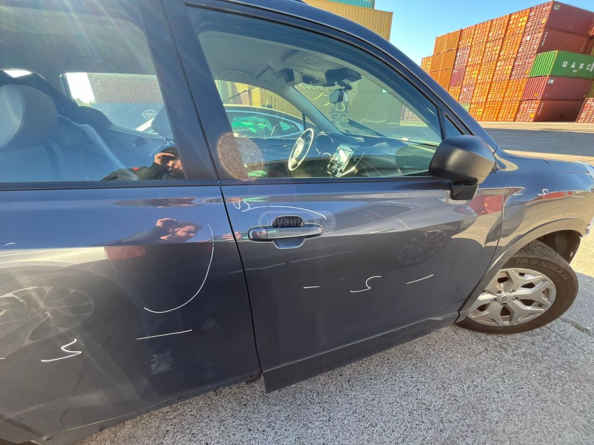 Subaru Base 4dr All-Wheel Drive CVT — миниатюра 4