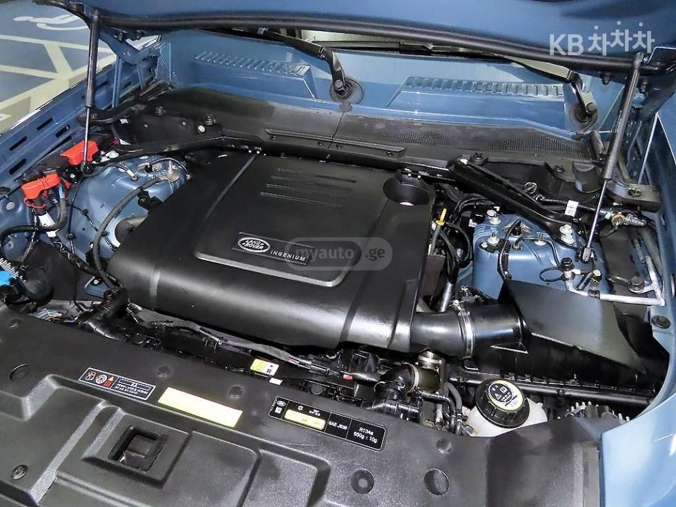 Land Rover Defender 110 - фото 15