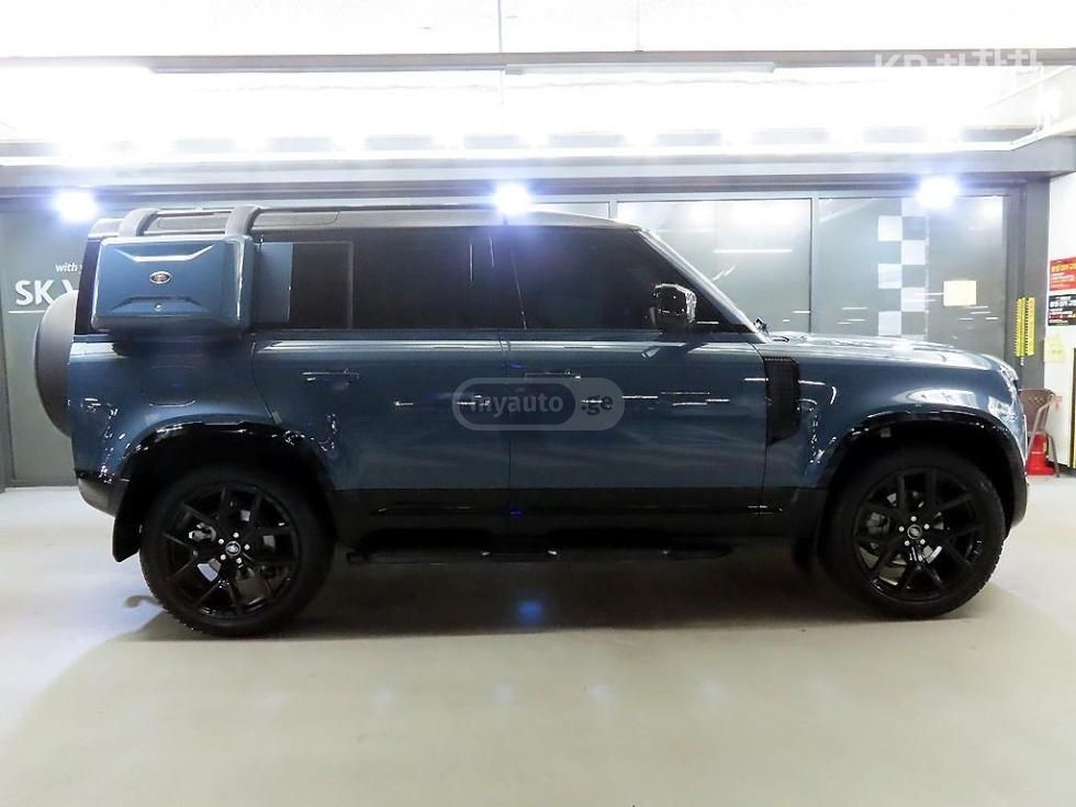 Land Rover Defender 110 - фото 3