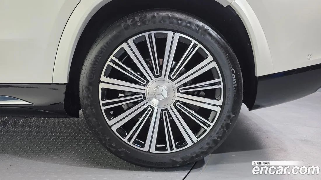 Mercedes-Benz GLS 63 AMG - фото 5