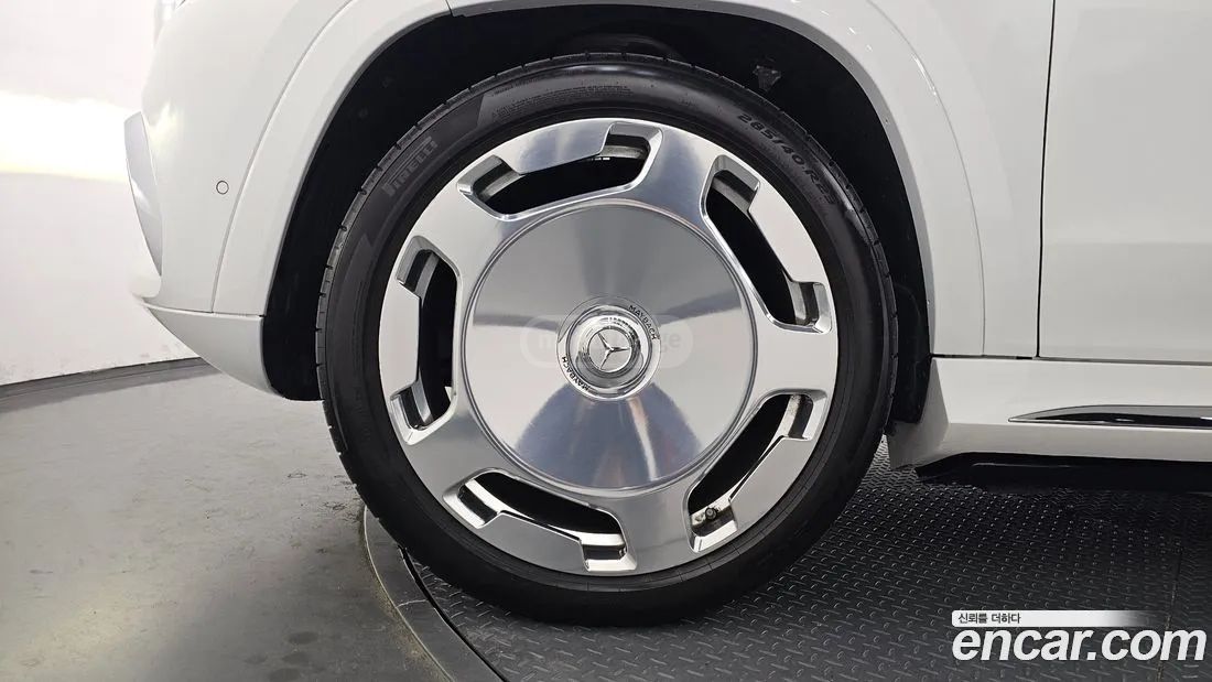 Mercedes-Benz GLS 63 AMG - фото 5