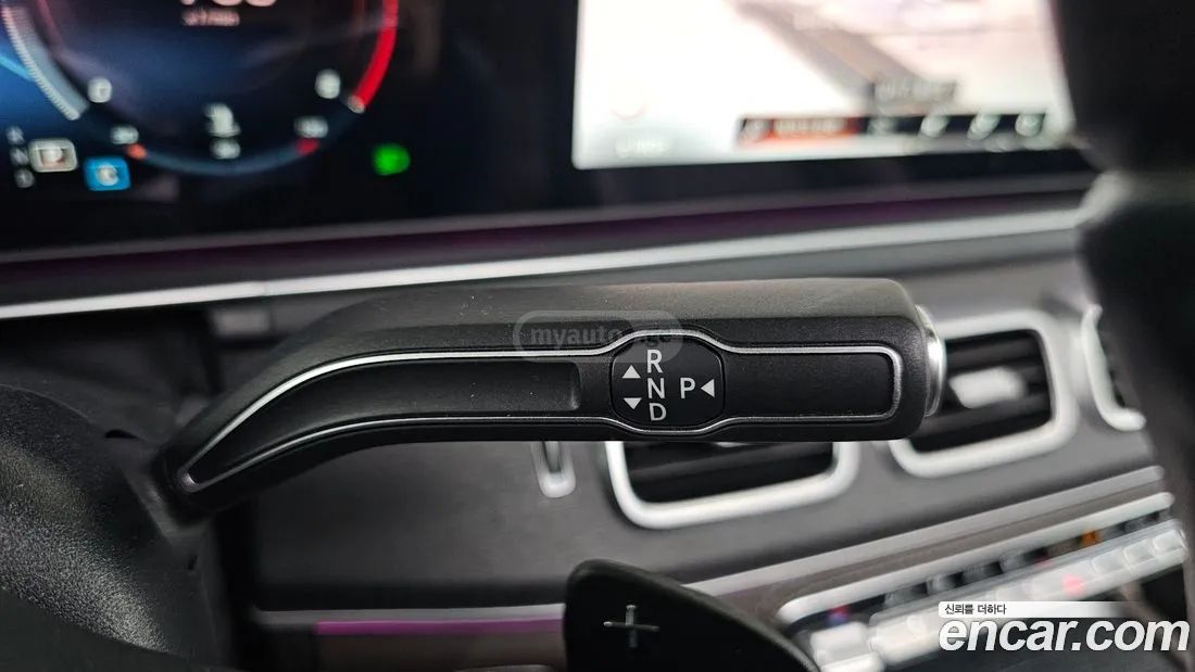 Mercedes-Benz GLS 63 AMG - фото 9