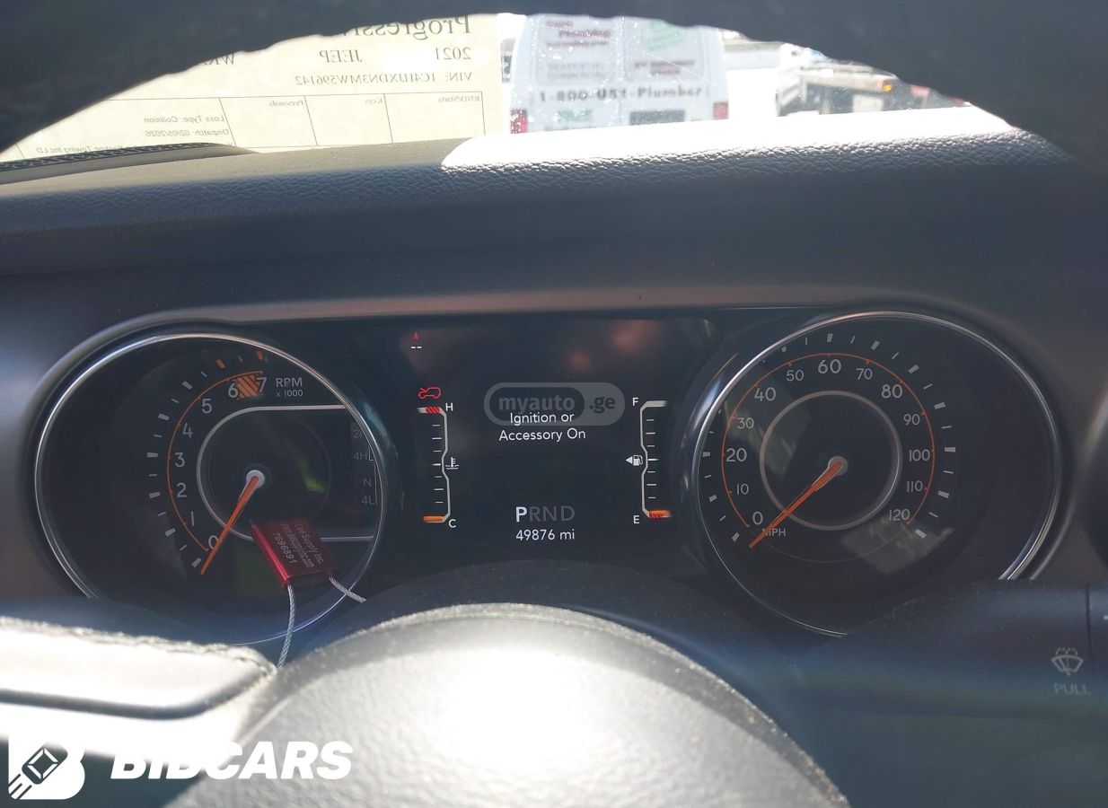 Jeep Wrangler - фото 12