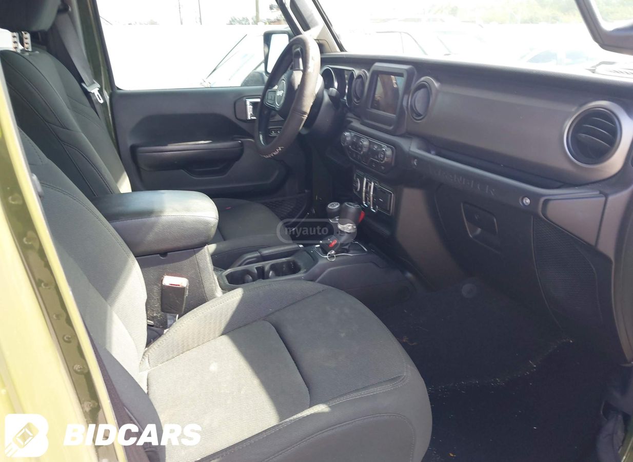 Jeep Wrangler - фото 13