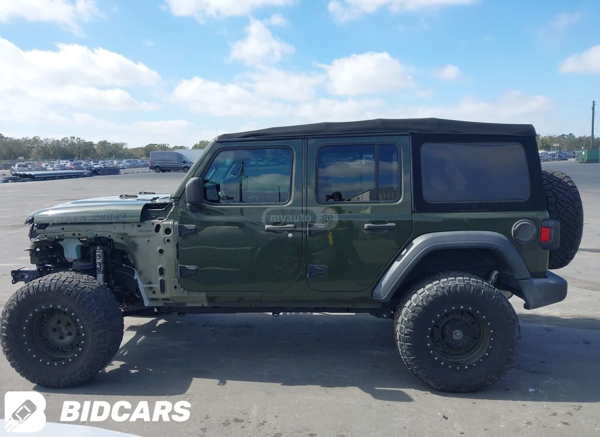 Jeep Wrangler - фото 6