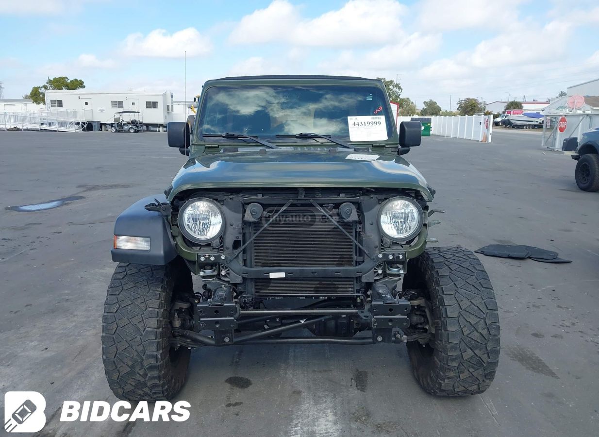 Jeep Wrangler - фото 7