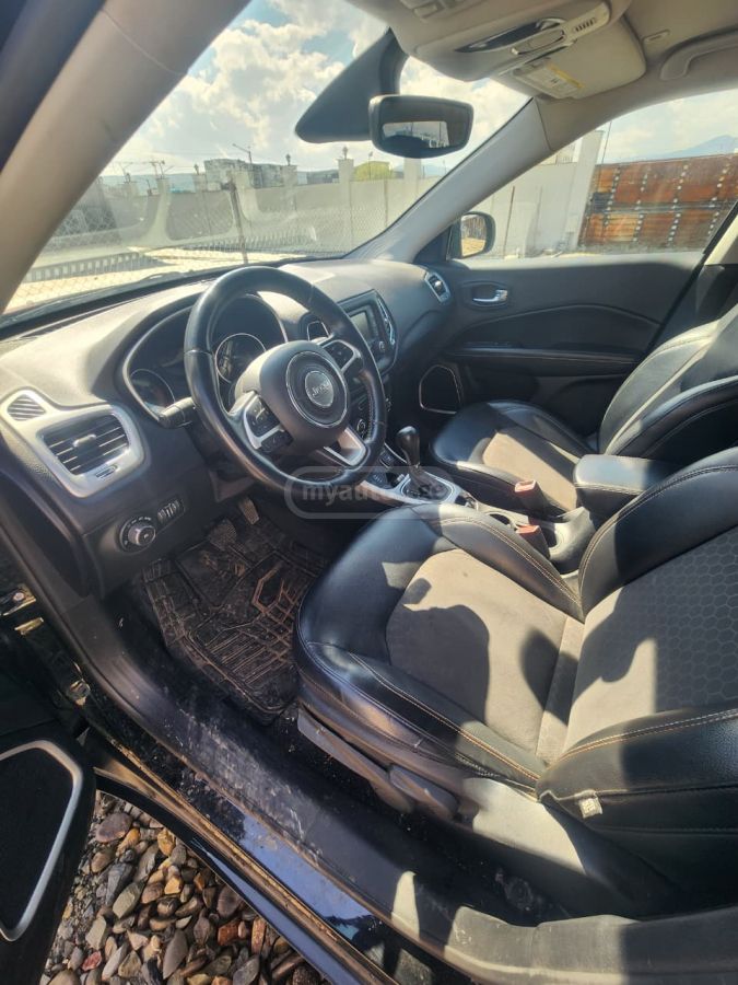 Jeep Compass - фото 2