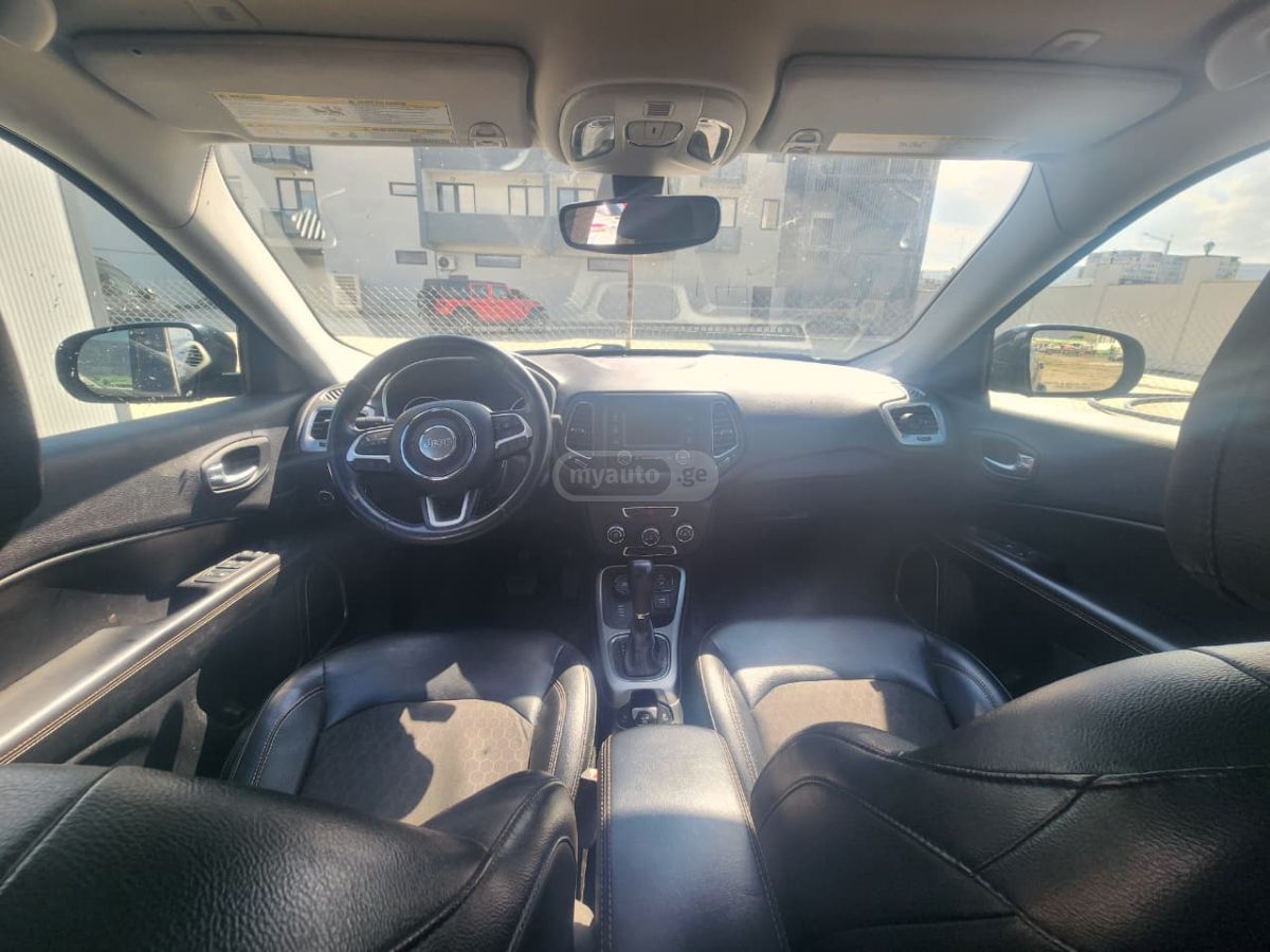 Jeep Compass - фото 4