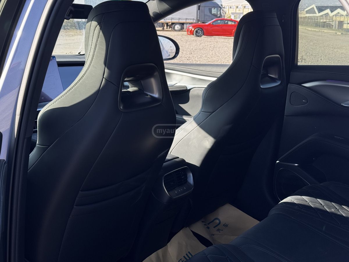 BYD Sealion 7 - фото 9