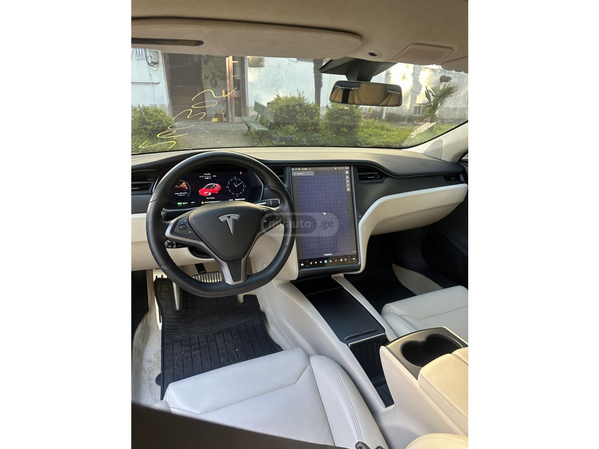 Tesla Model S - фото 7