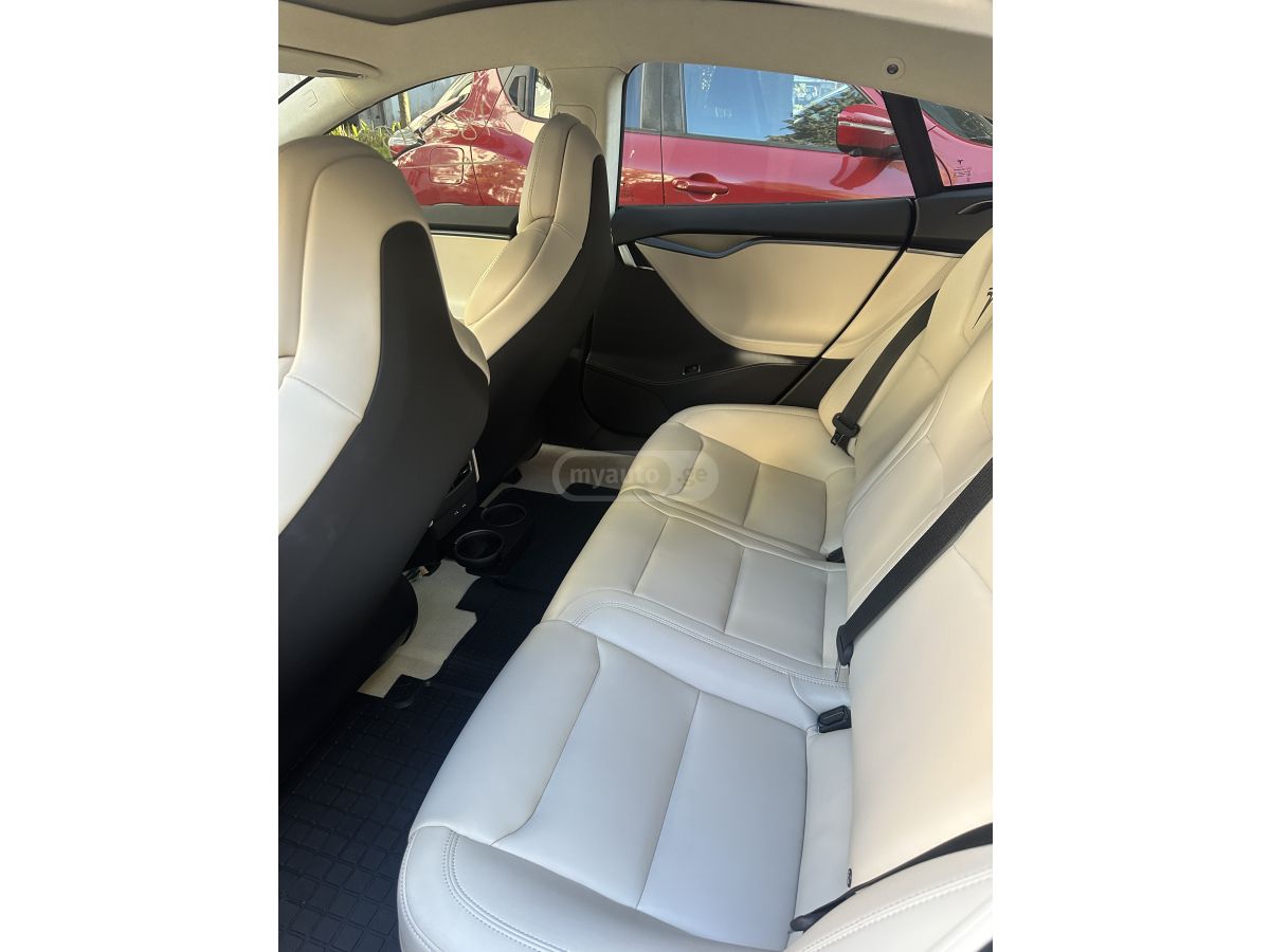 Tesla Model S - фото 8