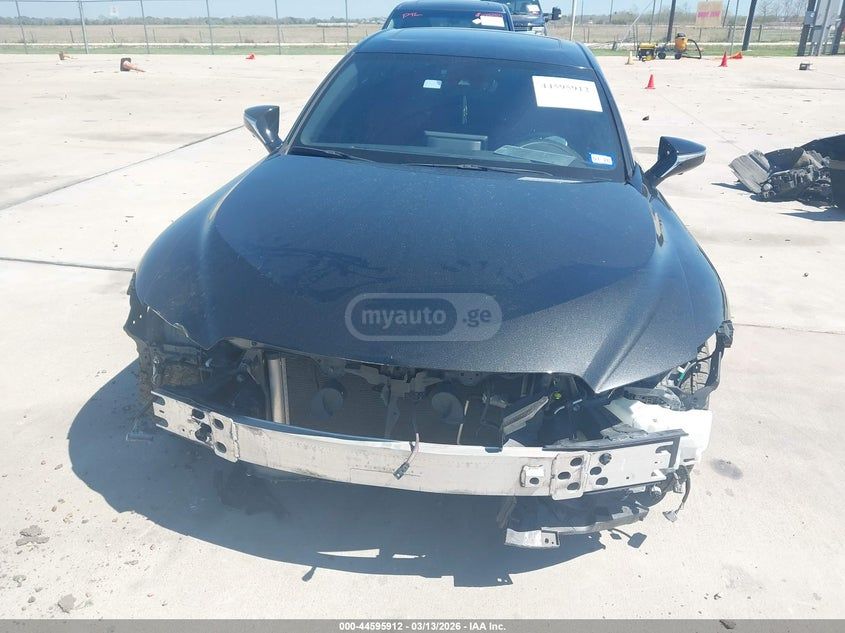 Lexus IS 350 - фото 11