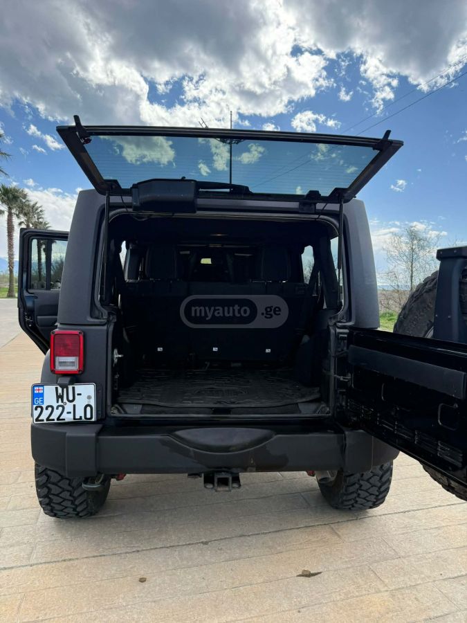 Jeep Wrangler - фото 10