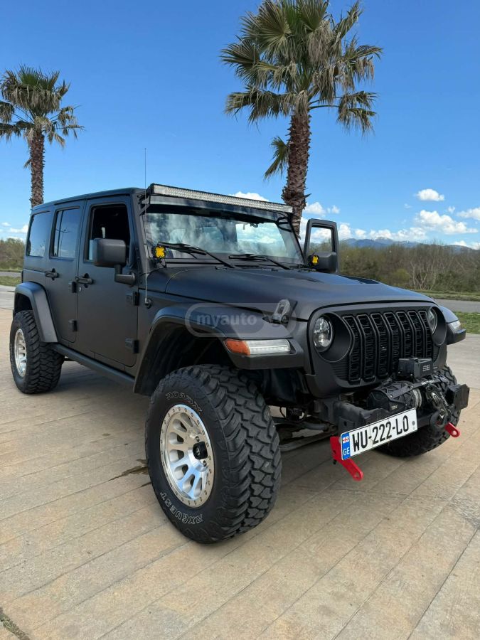 Jeep Wrangler - фото 14