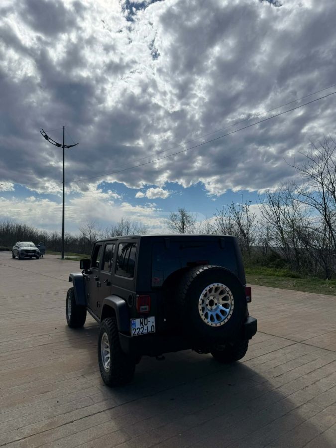 Jeep Wrangler - фото 8