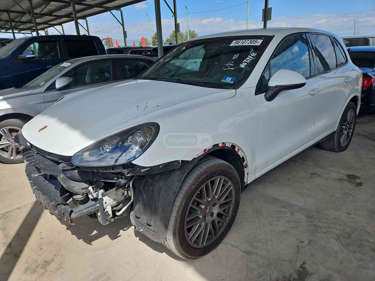 Porsche Cayenne - фото 1