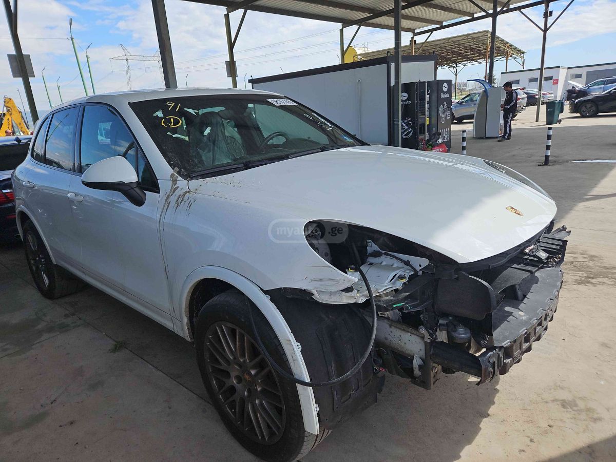 Porsche Cayenne - фото 2