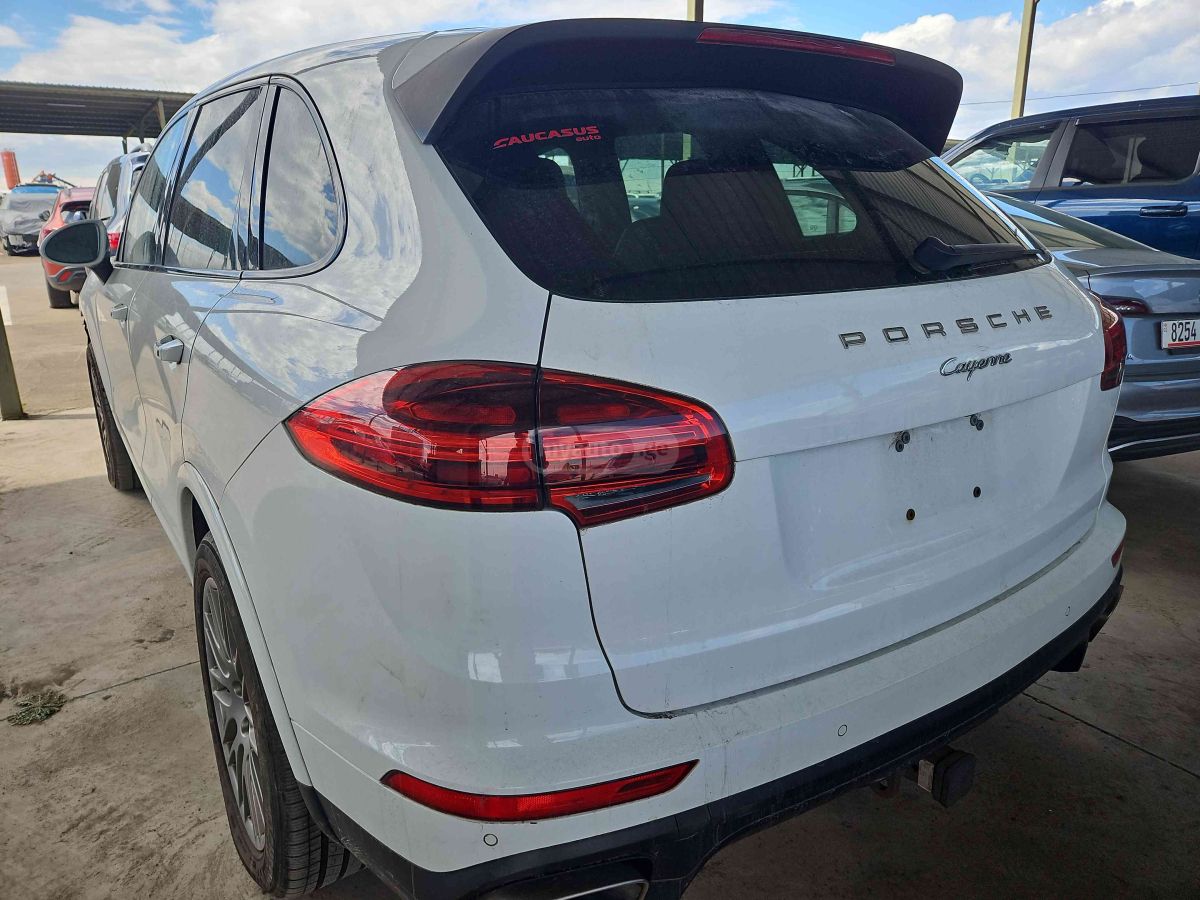 Porsche Cayenne - фото 4