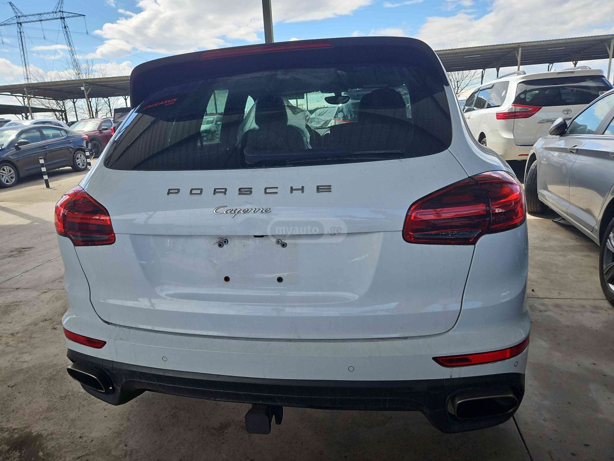 Porsche Cayenne - фото 7