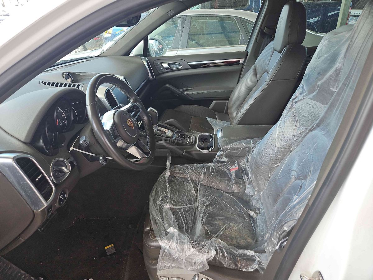 Porsche Cayenne - фото 8