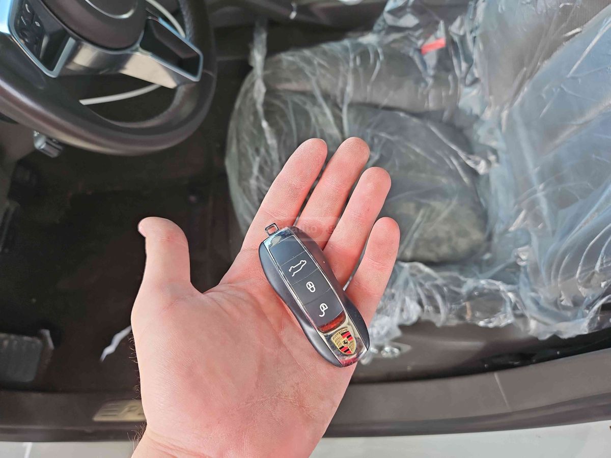 Porsche Cayenne - фото 9