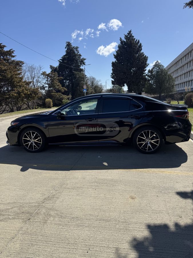 Toyota Camry - фото 10