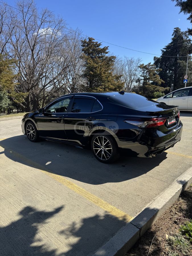Toyota Camry - фото 5